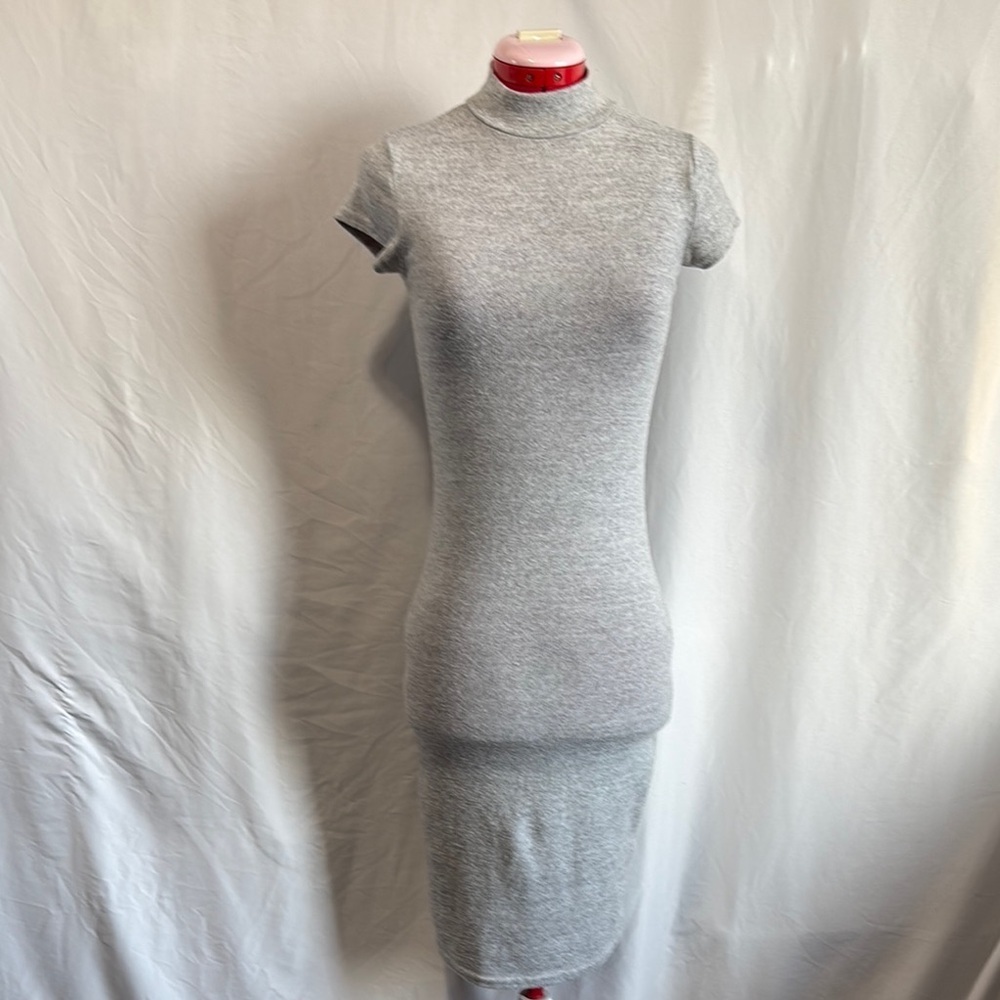 Gray Midi Bodycon Dress with Mandarin Collar and Cuffed Sleeves XS137